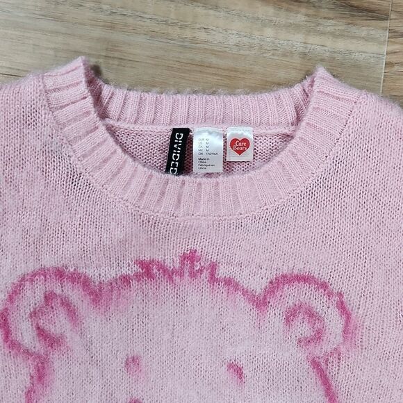 🔸️NWT H&M Divided Pink Care Bear Lightweight Soft Long Sleeve Sweater Medium - Picture 9 of 15